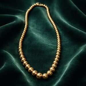 14 K Elegant Gold Beaded Necklace